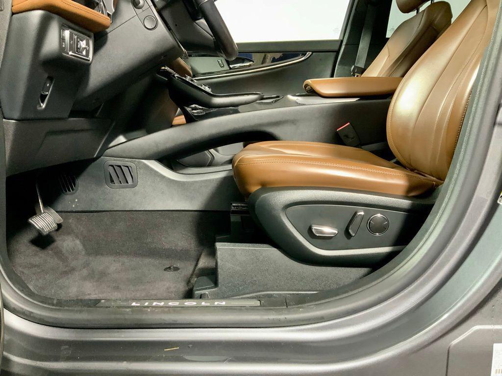 used 2022 Lincoln Nautilus car, priced at $28,500