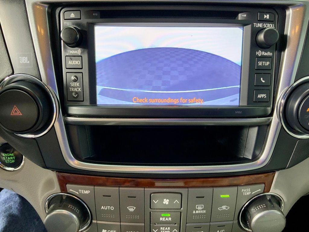 used 2013 Toyota Highlander car, priced at $10,787