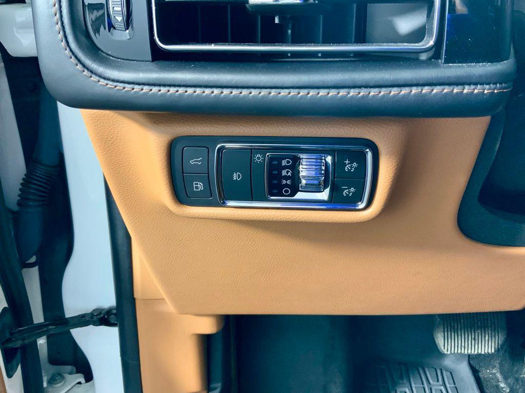 used 2022 Lincoln Aviator car, priced at $37,000