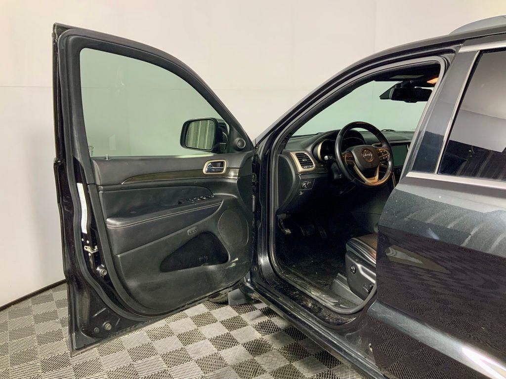 used 2015 Jeep Grand Cherokee car, priced at $14,750