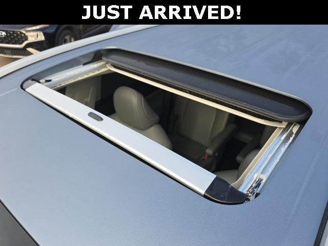 used 2024 Toyota Highlander car, priced at $37,999