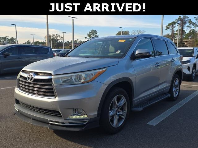 used 2016 Toyota Highlander car, priced at $21,451