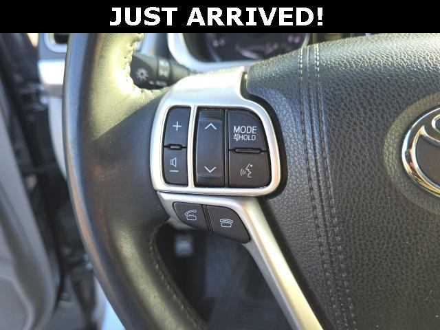 used 2016 Toyota Highlander car, priced at $21,451