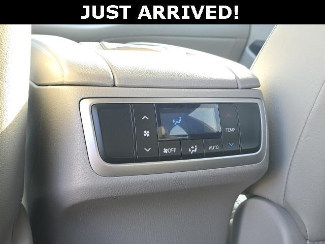 used 2016 Toyota Highlander car, priced at $21,451