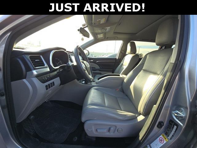 used 2016 Toyota Highlander car, priced at $21,451