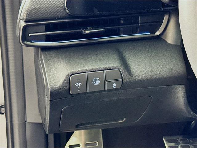 new 2025 Hyundai ELANTRA HEV car, priced at $28,553