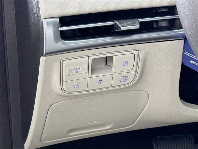 new 2026 Hyundai TUCSON Hybrid car, priced at $36,255