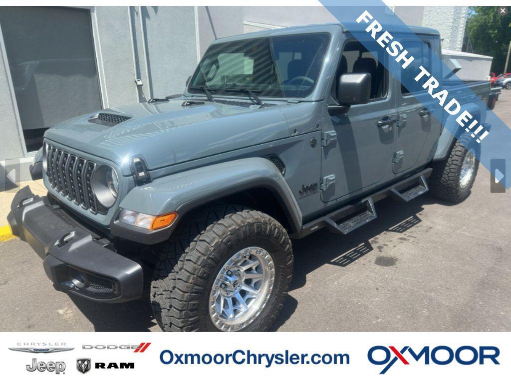 used 2025 Jeep Gladiator car, priced at $46,000