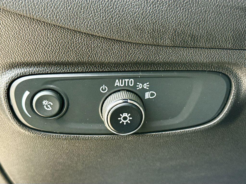 used 2023 Chevrolet Equinox car, priced at $21,000