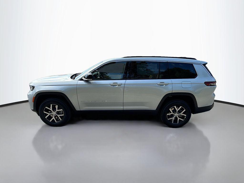 new 2025 Jeep Grand Cherokee L car, priced at $45,000
