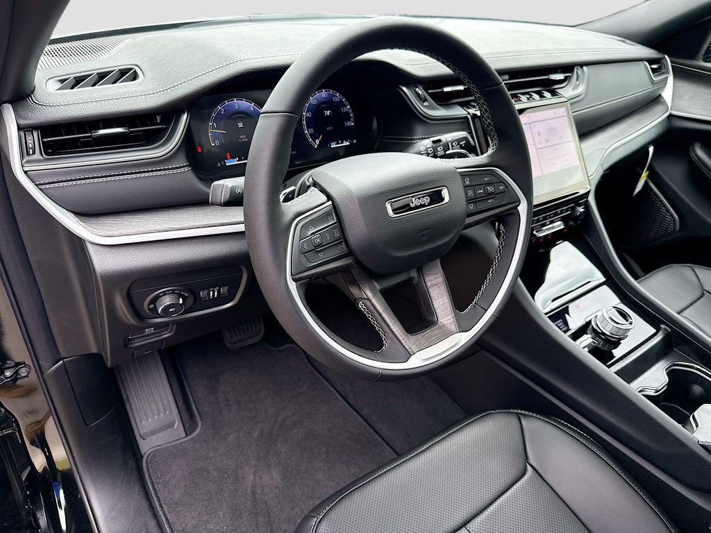 new 2025 Jeep Grand Cherokee L car, priced at $51,500