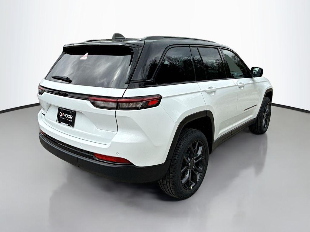 new 2025 Jeep Grand Cherokee car, priced at $45,140