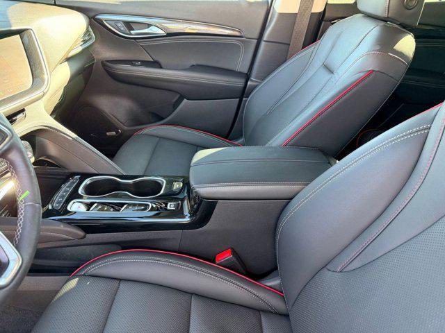 used 2022 Buick Envision car, priced at $24,999