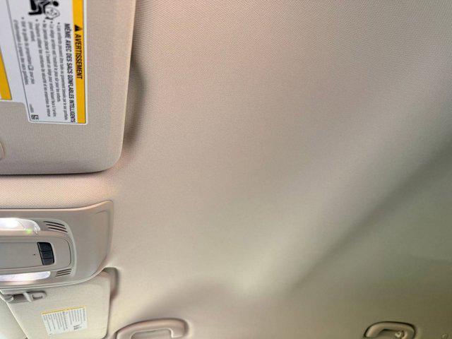 used 2022 Buick Envision car, priced at $24,999