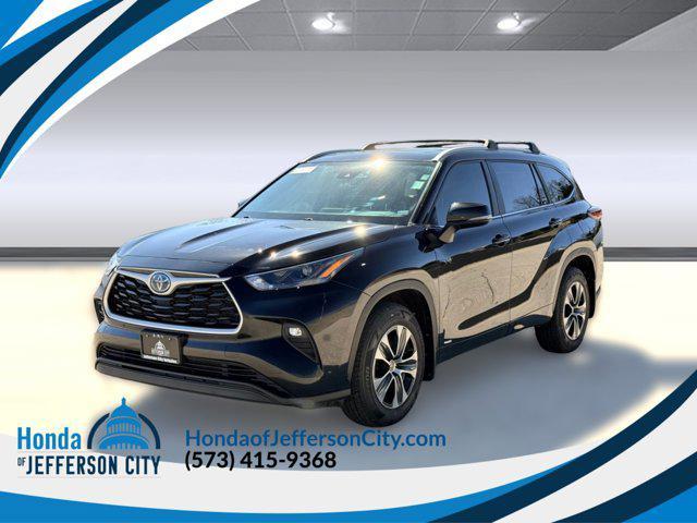 used 2023 Toyota Highlander Hybrid car, priced at $28,998