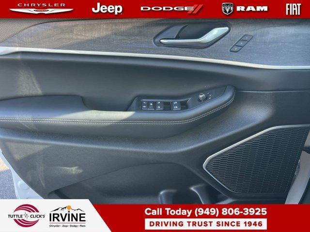 new 2025 Jeep Grand Cherokee car, priced at $58,335