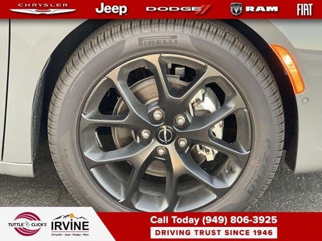 new 2025 Chrysler Pacifica car, priced at $53,040