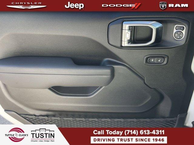 new 2025 Jeep Wrangler car, priced at $45,134