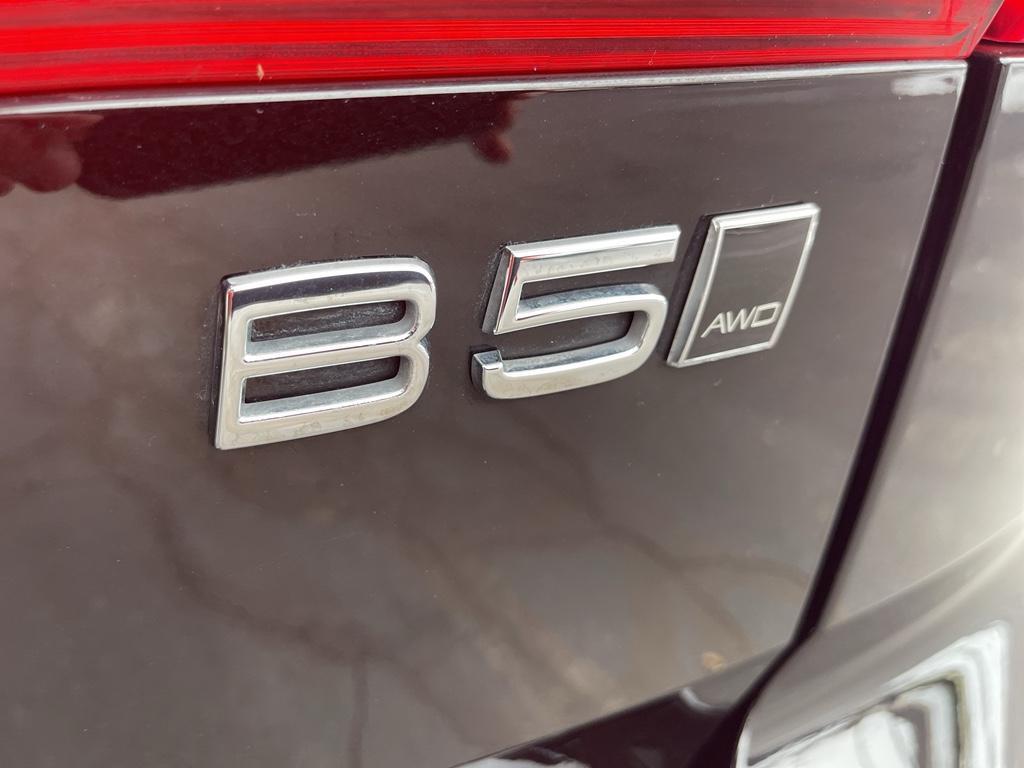 used 2024 Volvo XC60 car, priced at $32,500