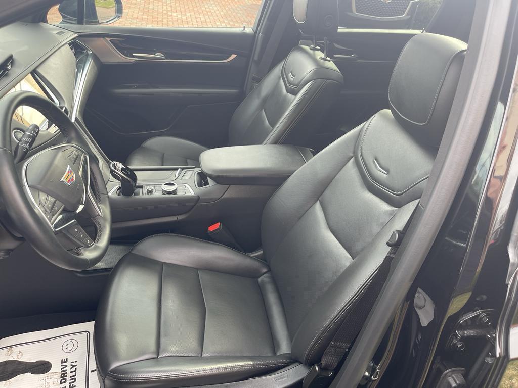 used 2025 Cadillac XT5 car, priced at $45,500