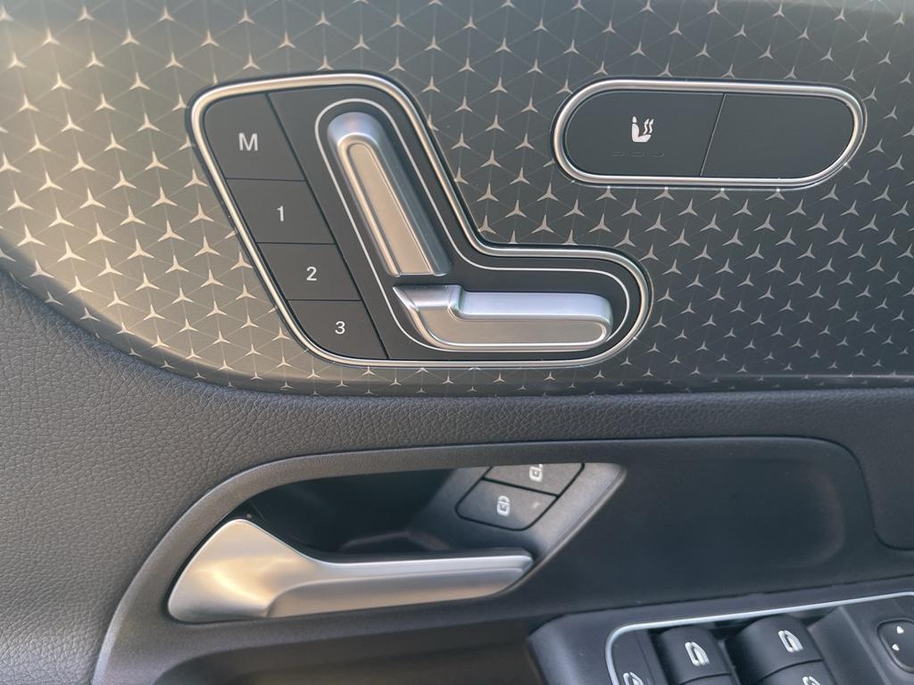 used 2024 Mercedes-Benz GLB 250 car, priced at $33,500