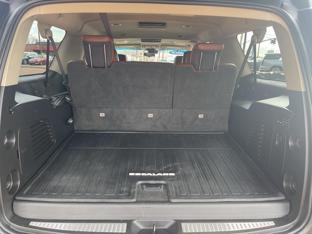 used 2019 Cadillac Escalade ESV car, priced at $33,800