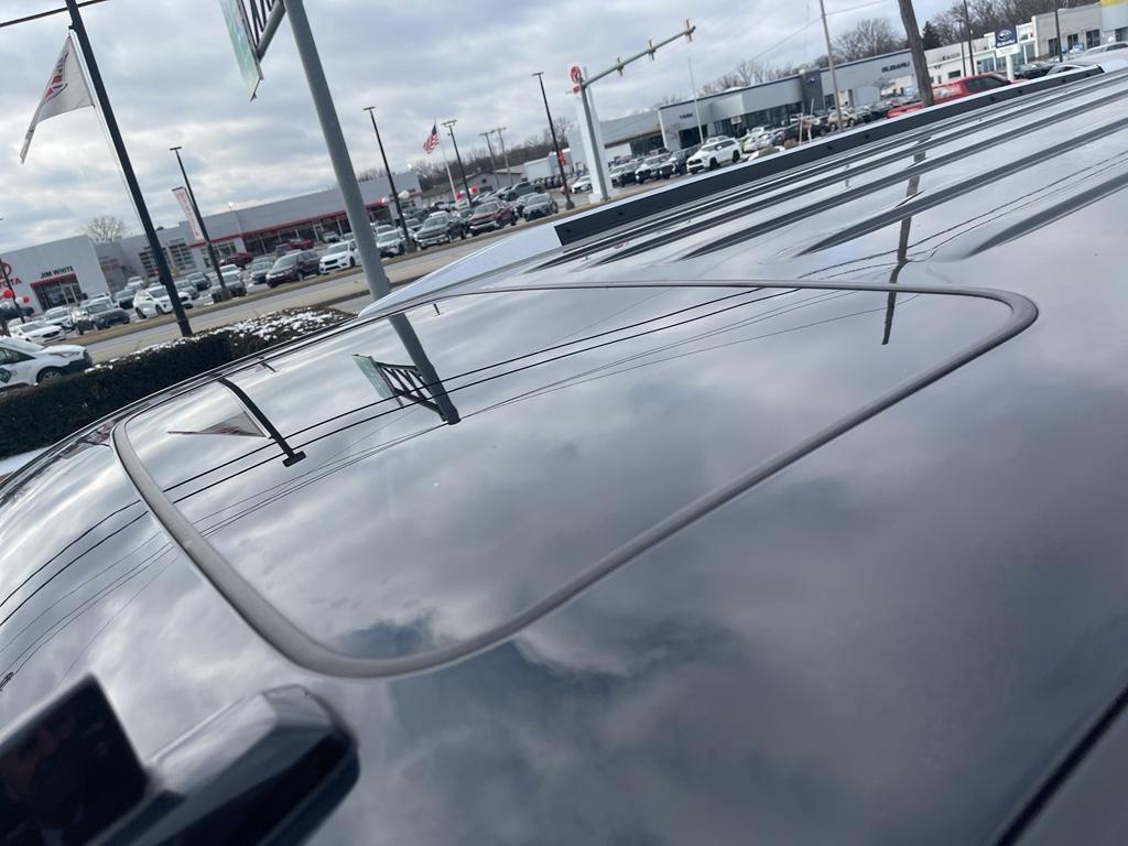 used 2019 Cadillac Escalade ESV car, priced at $33,800