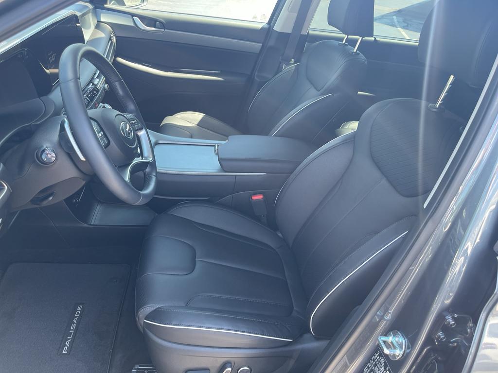 used 2025 Hyundai Palisade car, priced at $39,900
