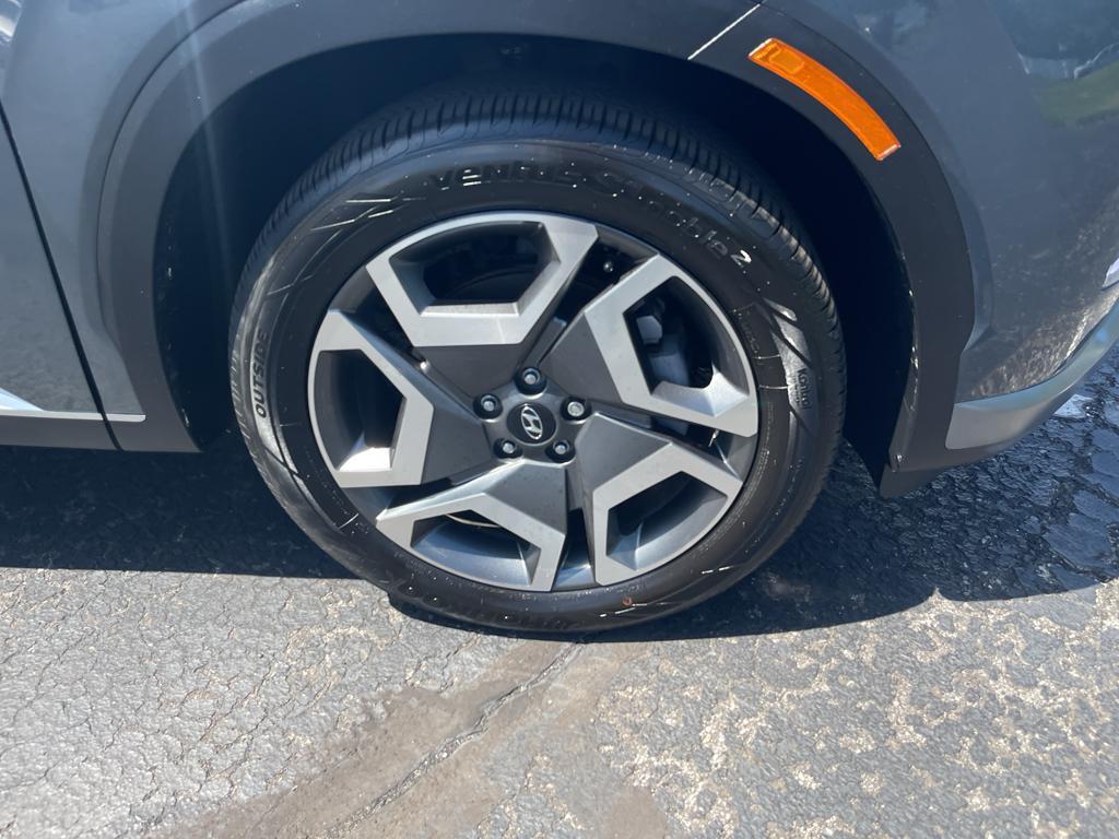 used 2025 Hyundai Palisade car, priced at $39,900