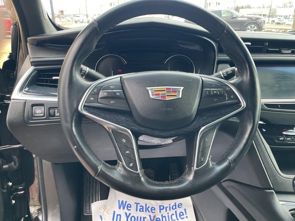 used 2023 Cadillac XT5 car, priced at $35,600