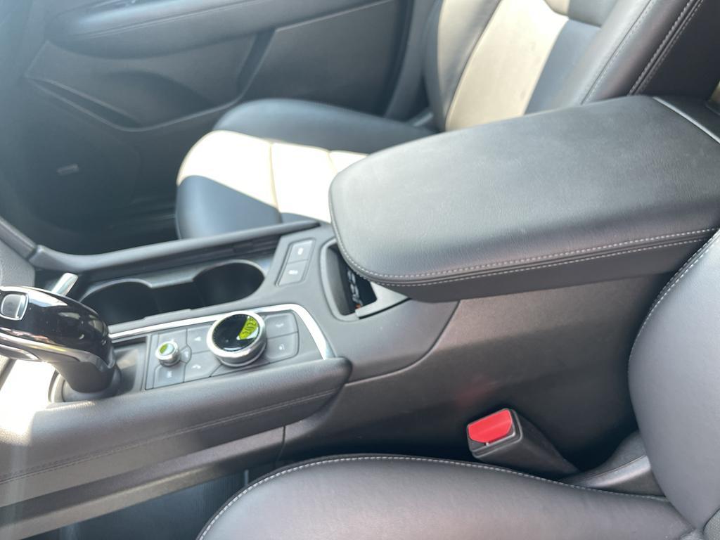 used 2025 Cadillac XT5 car, priced at $41,400