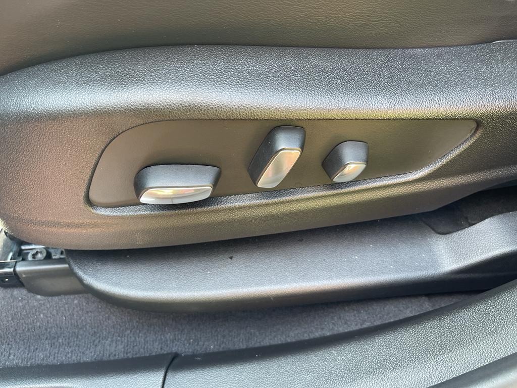 used 2025 Cadillac XT5 car, priced at $41,400