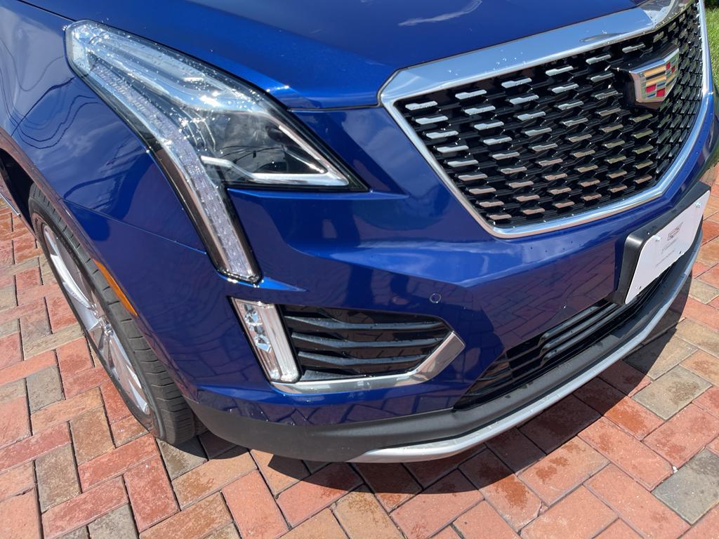 used 2025 Cadillac XT5 car, priced at $41,400