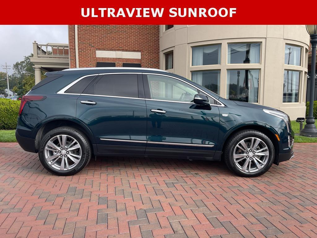used 2025 Cadillac XT5 car, priced at $42,900