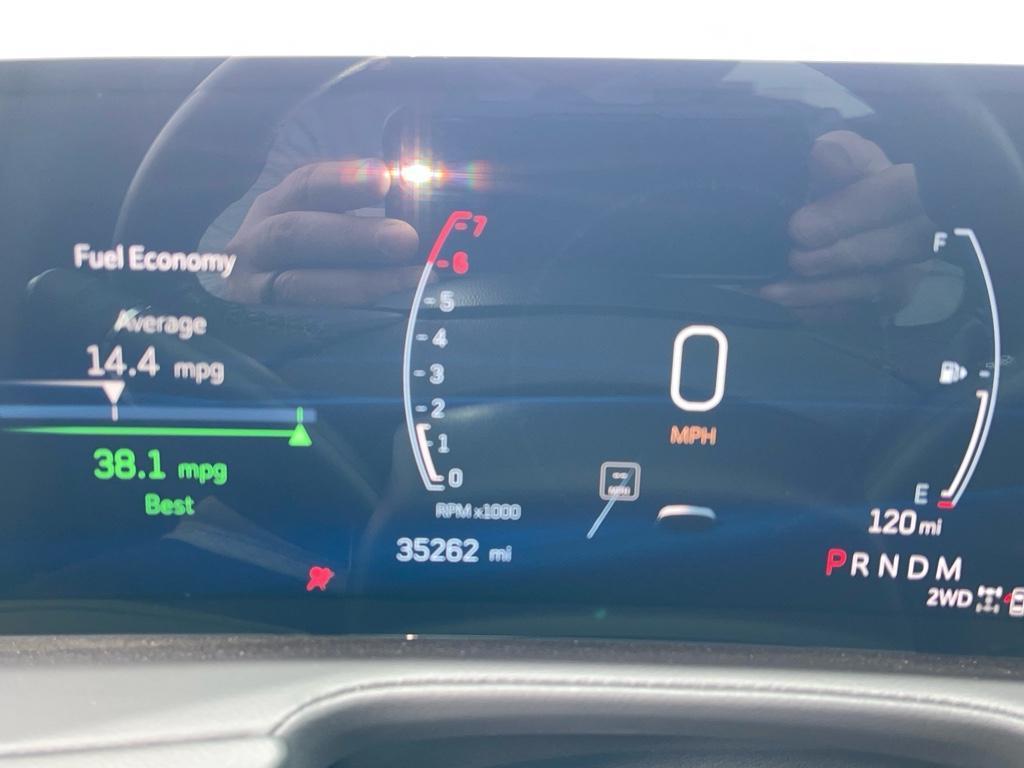 used 2024 Cadillac XT4 car, priced at $33,900