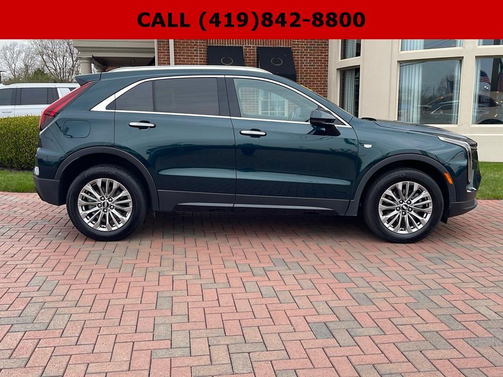 used 2024 Cadillac XT4 car, priced at $33,900