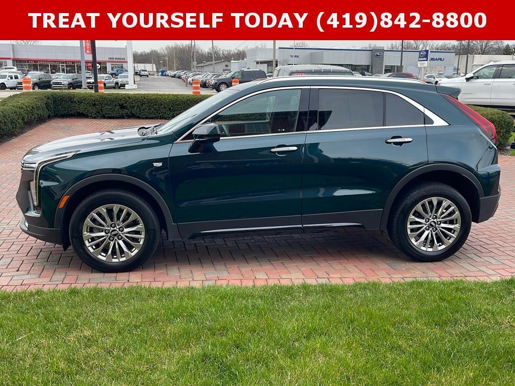 used 2024 Cadillac XT4 car, priced at $33,900