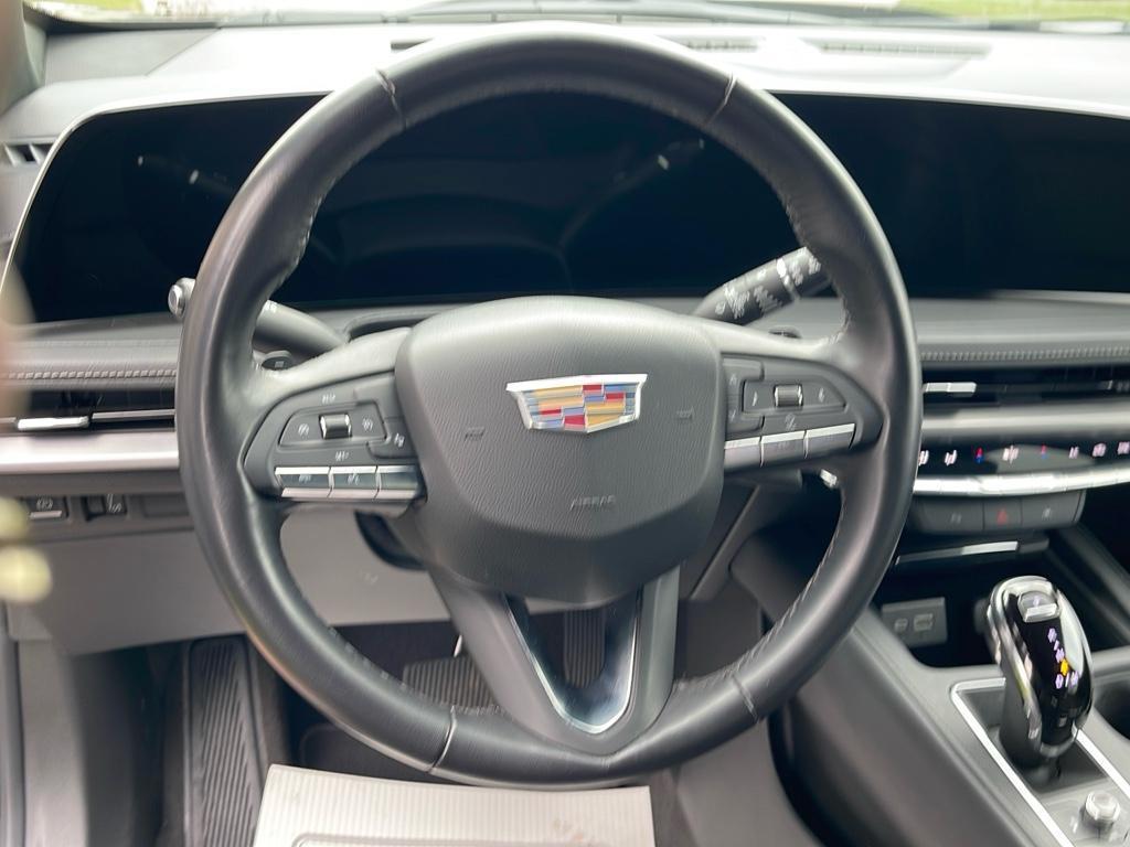 used 2024 Cadillac XT4 car, priced at $33,900