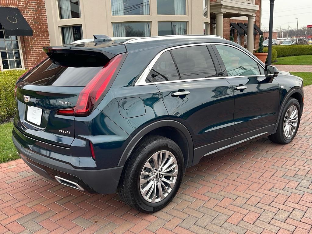 used 2024 Cadillac XT4 car, priced at $33,900