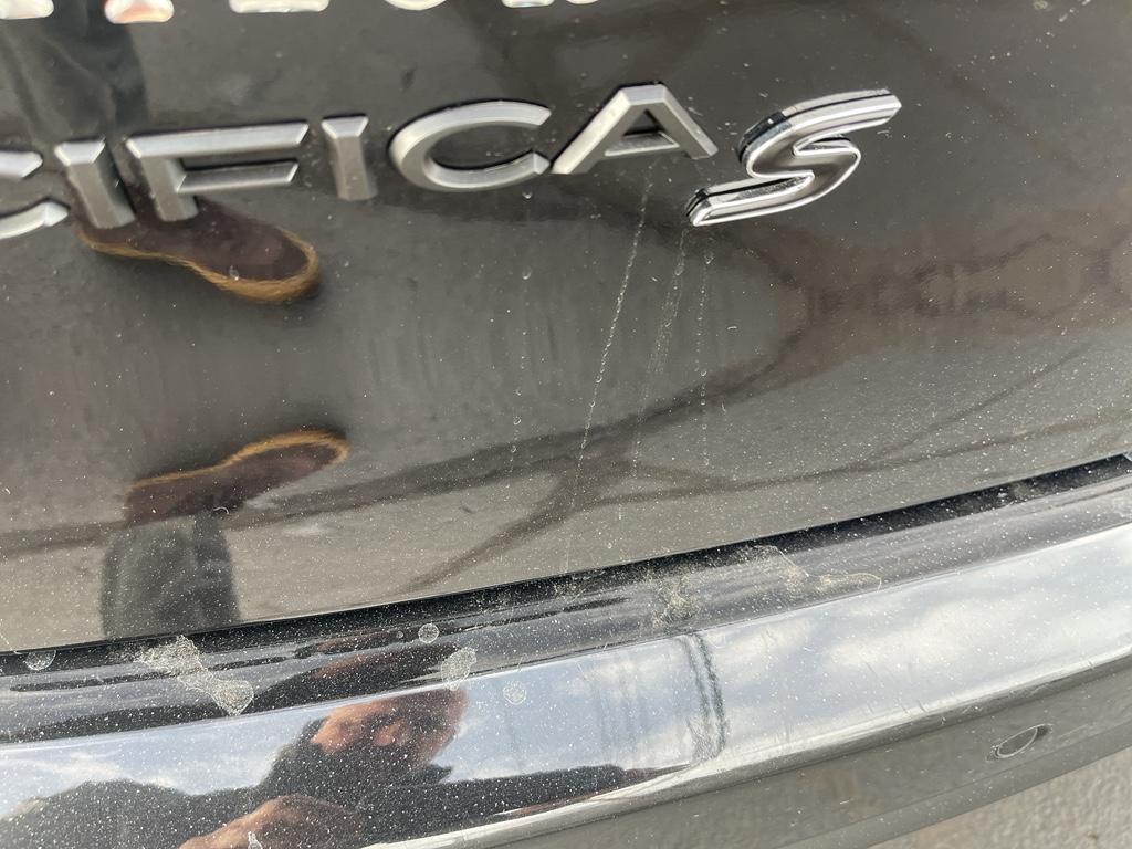 used 2025 Chrysler Pacifica car, priced at $37,500