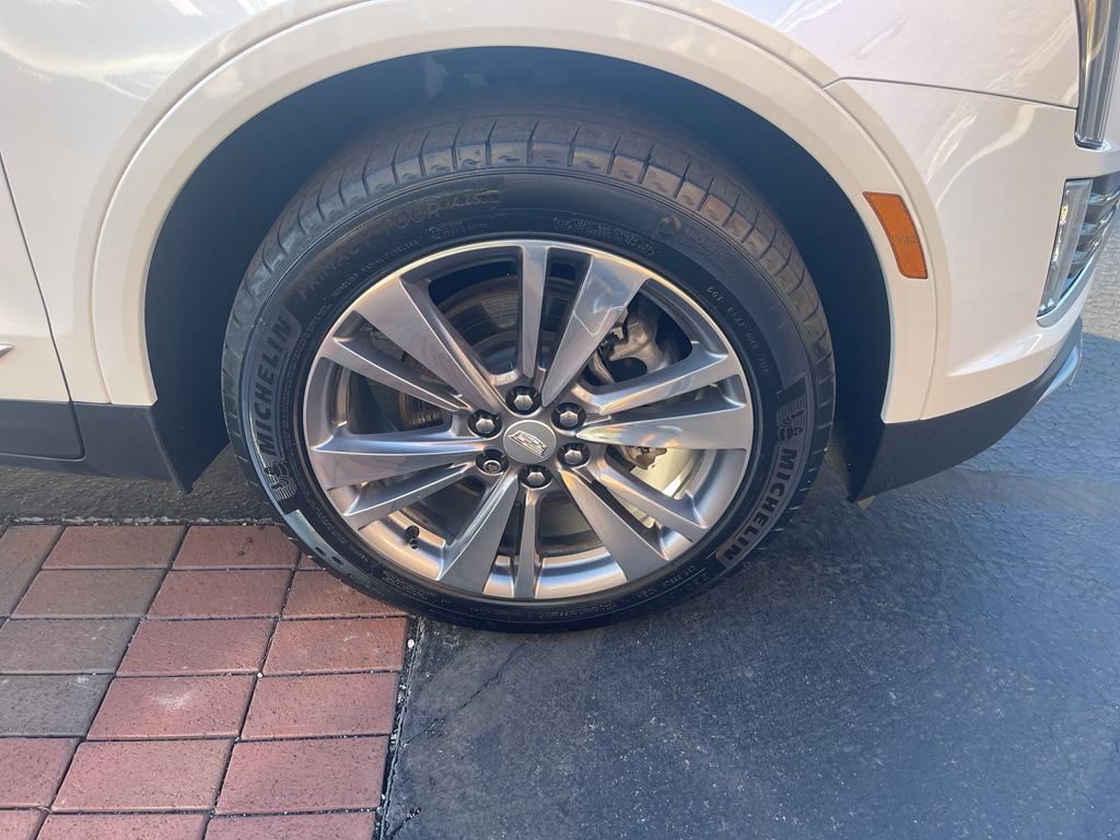 used 2023 Cadillac XT5 car, priced at $37,500