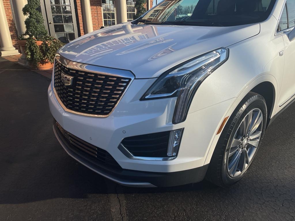used 2023 Cadillac XT5 car, priced at $37,500