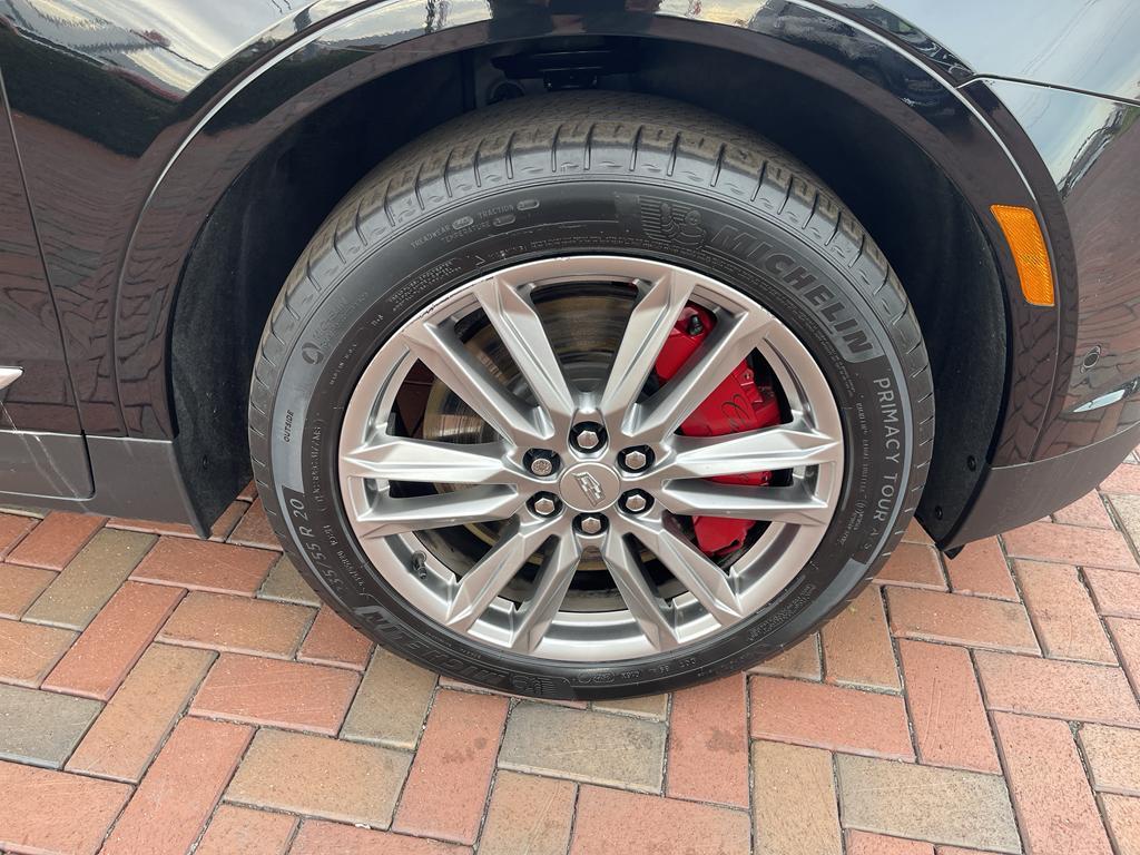 used 2023 Cadillac XT5 car, priced at $28,900