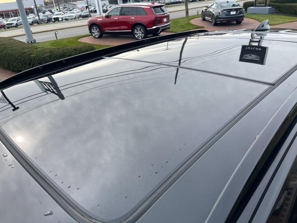 used 2023 Cadillac XT5 car, priced at $28,900