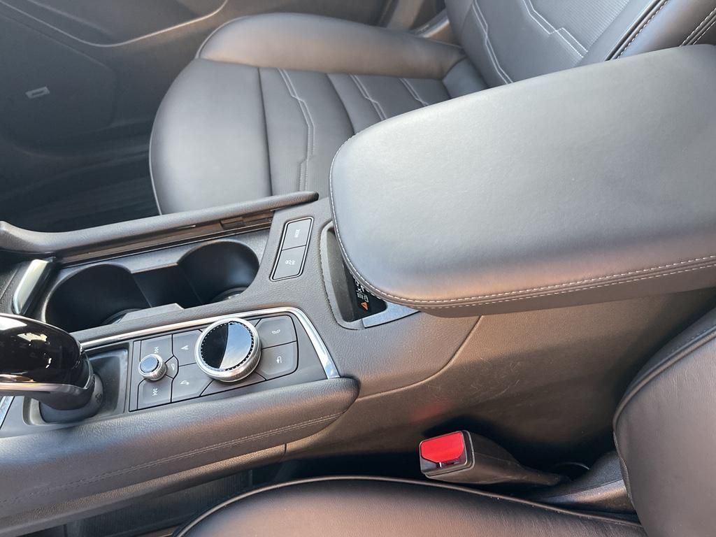 used 2024 Cadillac XT6 car, priced at $51,500