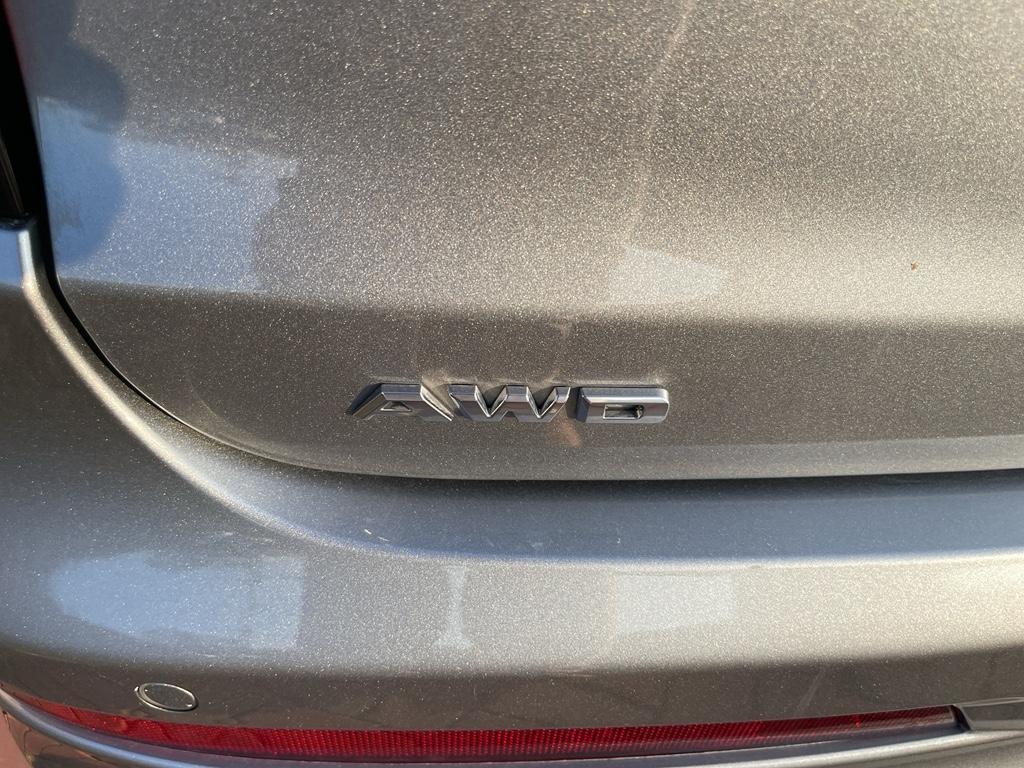 used 2024 Cadillac XT6 car, priced at $51,500