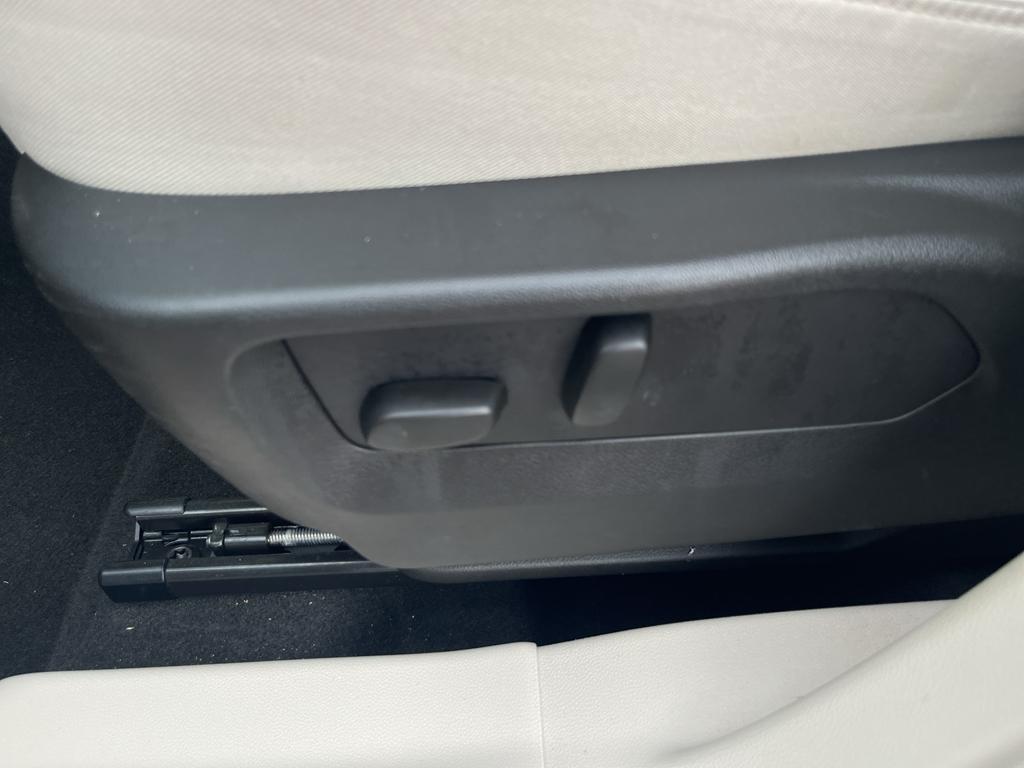 used 2023 Buick Envision car, priced at $36,500