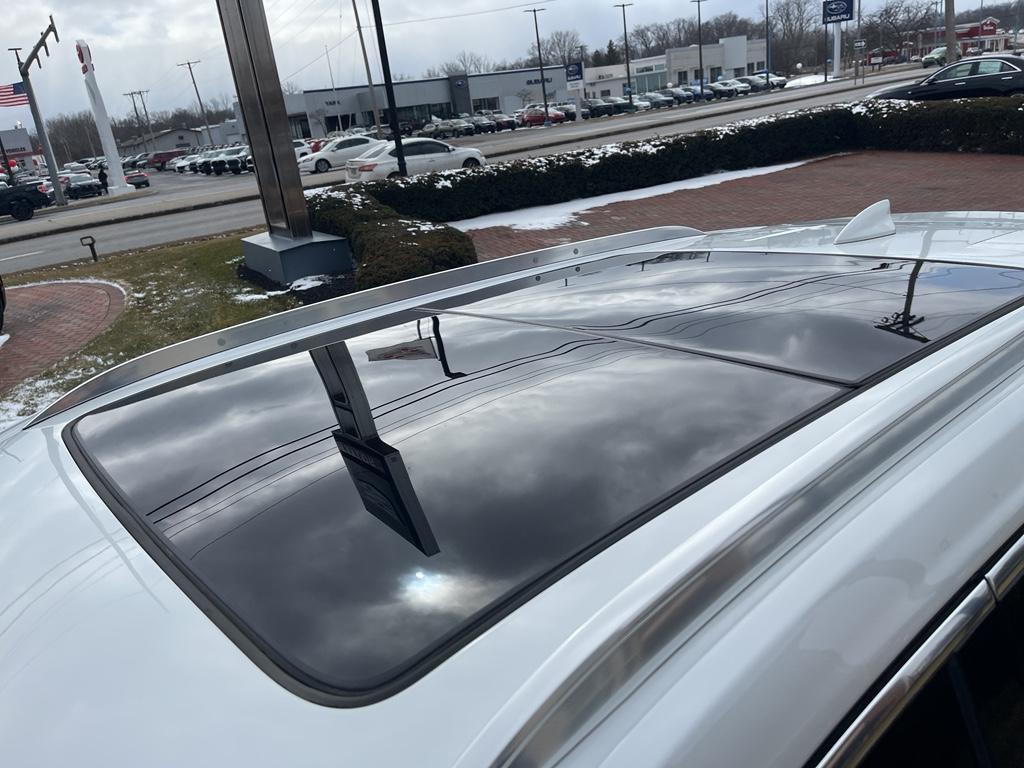 used 2023 Cadillac XT4 car, priced at $31,900