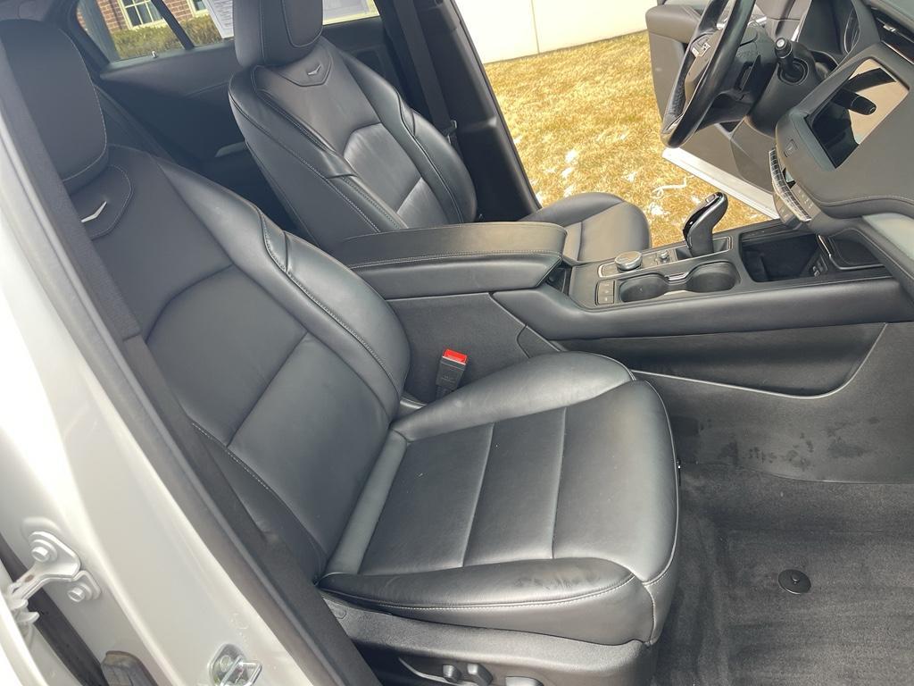 used 2023 Cadillac XT4 car, priced at $31,900