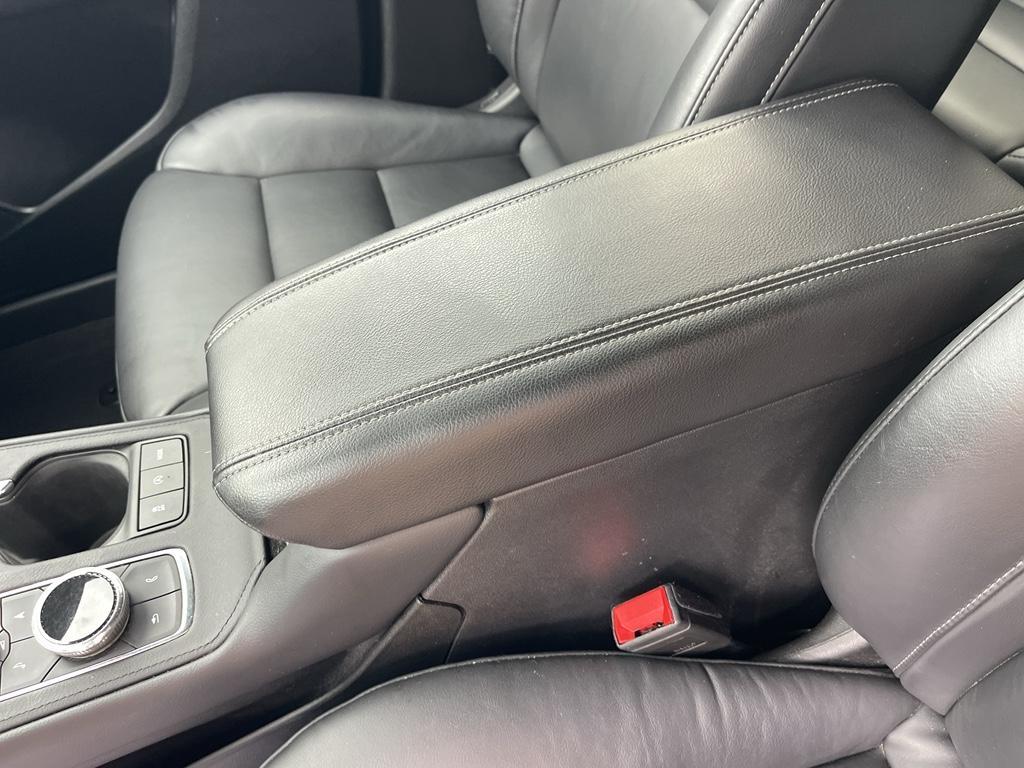 used 2023 Cadillac XT4 car, priced at $31,900